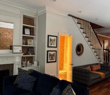 Columbia Heights House | Classy Victorian Brownstone Subway Shopping