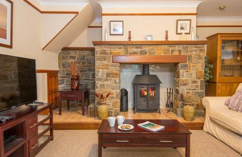 Kilgetty House | Clayford Cottage