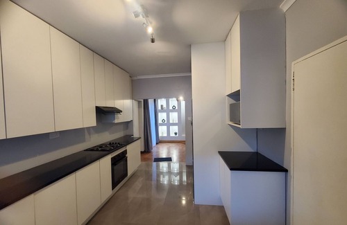 Harare House | Clean and immaculate home away from home - 2 minutes from Avondale, city!