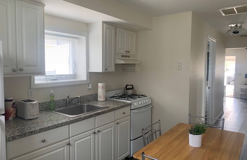 Seaside Heights Apartment | Clean/cozy, 2 BLK to beach, 1st Floor, central air/back yard, parking+4 badges