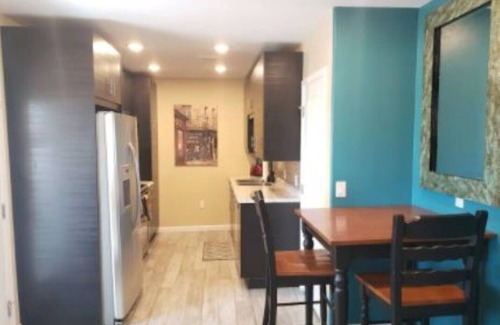 Riverside Terrace House | Clean, Private NW Guest Suite w/Sunset View