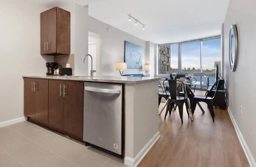 Hudson Exchange Apartment | Clean & Spacious 1BR | Work Remote | Free WiFi & Kitchen | Near PATH