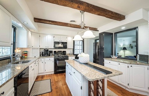 Reisterstown Other | Clean & Spacious Modern Farmhouse