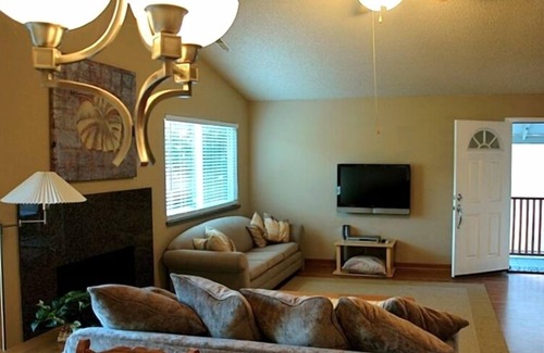 Clear Lake House | Clear Lake Vacation Home on the Water-Close to Wine-Tasting!