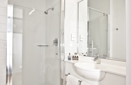 Waipahihi Hotel | Clearwater Motor Lodge