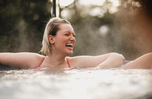 Dalry House | Cleeves Cabins Ailsa Luxury Lodge with hot tub