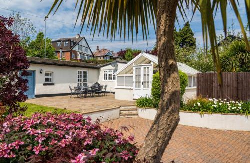 Dawlish House | Clementine Cottage, Hot Tub, Pool Table, Holcombe Beach 600m