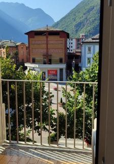 Tirano Apartment | Clessidra1 monolocale a 300m Bernina Express