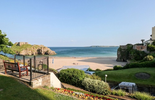 Tenby Cottage | Clicketts Court