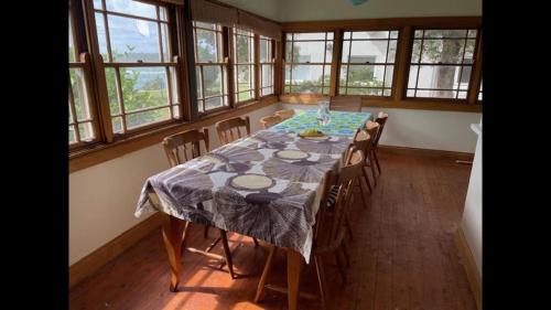 Noraville House | Cliff Cottage - Noraville