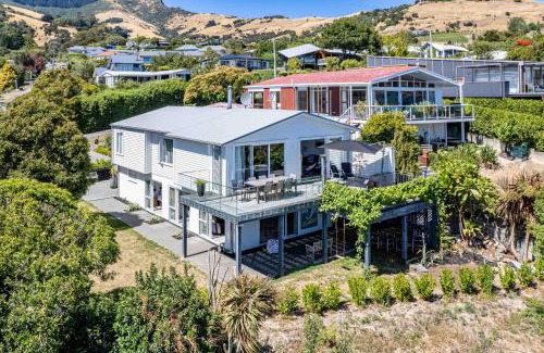 Akaroa House | Cliffside - Akaroa Holiday Home