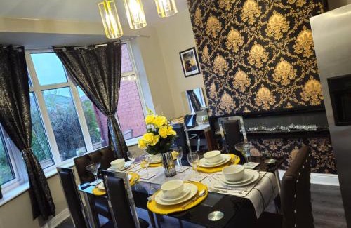 Preston Apartment | Clifton House, For Holidays, Contractors, Relocation, Work, Etc, Free Parking and Wifi