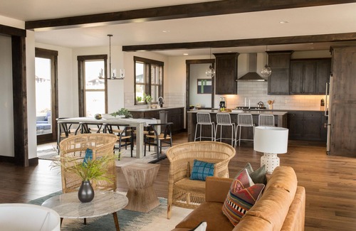 Powell Butte House | Clint by AvantStay | Within Brasada Ranch Community | Golf Course,Pool & Hot Tub
