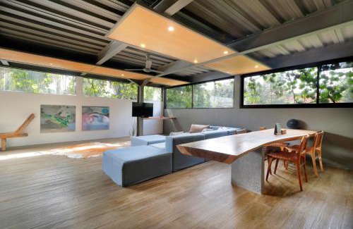 Sunset Road Apartment | Clio Apartment