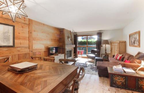 Les Praz-de-Chamonix Ski Chalet | Clos des Vorgeats - Duplex Beside Golf Course - Patio - UTMB