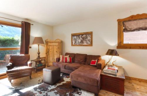 Les Praz-de-Chamonix Ski Chalet | Clos des Vorgeats - Duplex Beside Golf Course - Patio - UTMB