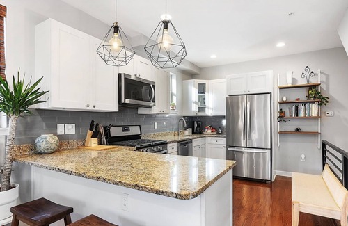 Whitman House | Close 2 Stadiums/Center City/3bd/3ba/Outdoor Area