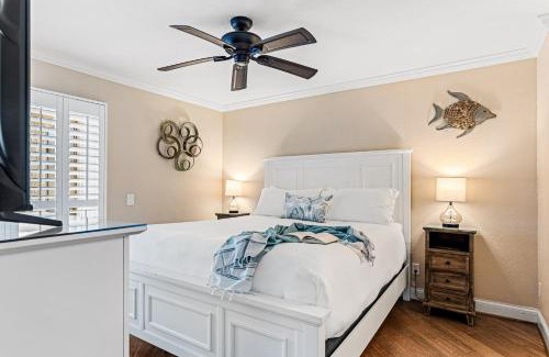 Monarch Beach House | Close to Beach w Patio Resort Amenities The Point at Corniche by AvantStay