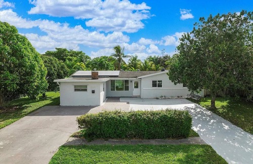 Pembroke Pines House | Close to both Miami & Ft. Lauderdale in Hollywood, FL!
