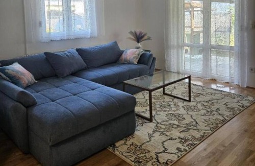 Slavonski Brod House | Close to highway, private parking, entire property only for you.