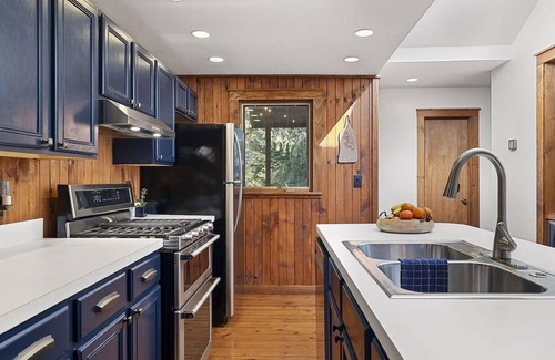 Michigan City Cabin | Close to New Buffalo, South Bend, Walk to Lake