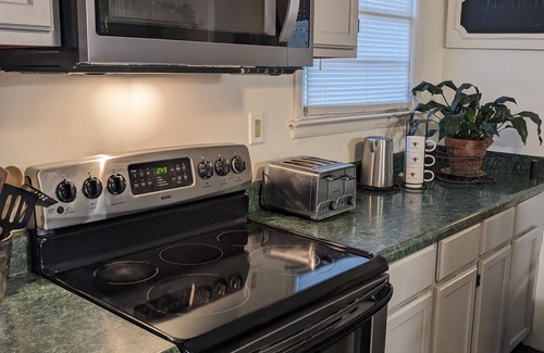 Port Royal House | Close to P.I. Marine Corp Base! Bikes! Fire pit! Game Room! Family friendly!