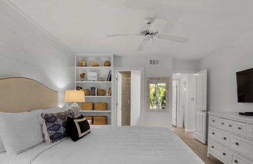 Gulf Pines Condo | Close to Pool, Granite and Stainless Steel Kitchen, Ground Floor Cottage