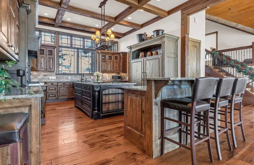 Park City House | Close to Ski, Main Street, Free Resort Shuttle with 5 star Amenities. Family Dream Home!