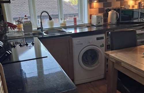 South Camberwell Apartment | Close to the heart of London, great transport links, set in a woodland location