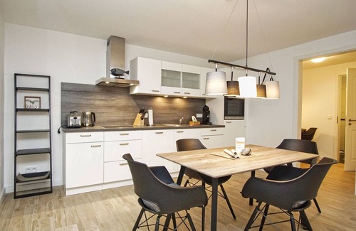 Lauterbach Apartment | Close to the sailing harbor - Alte Fischfabrik Lauterbach FeWo 07 Relaxing in Lauterbach