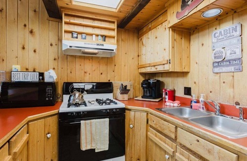 San Juan River Village Cabin | Close to Wolf Creek, Fish San Juan River, Escape the Crowds