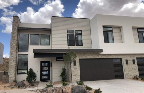 Washington House | Closest 8 Bedroom To Zion-Private Pool and Hot Tub! 2272