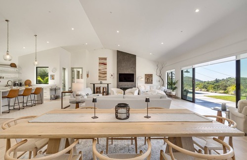 Glen Ellen House | Cloud 9 - A Retreat for Bliss and Happiness
