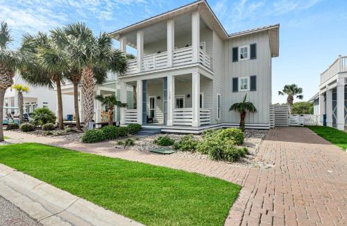 Cinnamon Shore House | Cloud Nine 136 BE