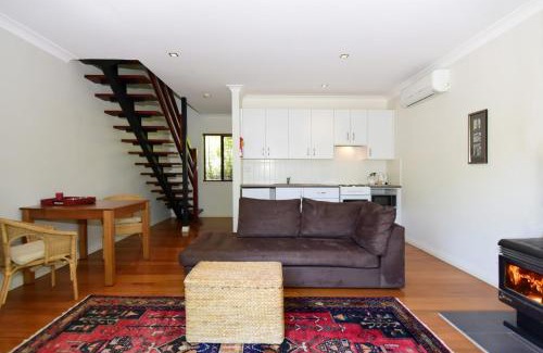 Kangaroo Valley House | Cloudsong Chalet 4 Close to the village centre