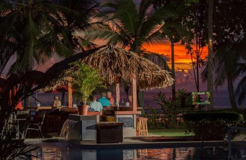 Jaco Hotel | Club del Mar Oceanfront