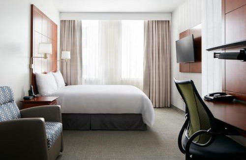 The Loop Hotel | Club Quarters Hotel Central Loop, Chicago