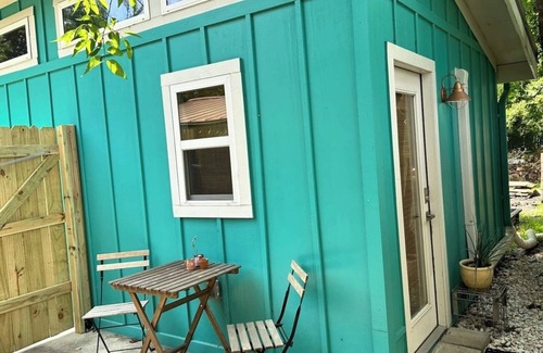 Montopolis Apartment | Club Studio . 5 Min to Airport . CuteandCozy Stay