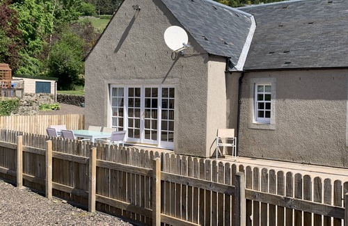 Perth Cottage | COACH HOUSE 5, pet friendly, with a garden in Perth