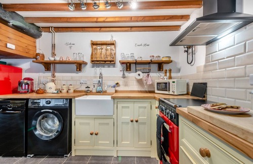Lampeter House | Coach House - One Bedroom House, Sleeps 2