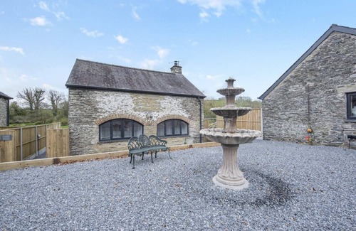 Lampeter House | Coach House - One Bedroom House, Sleeps 2