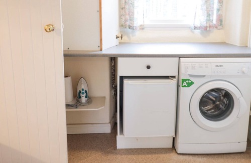 Peebles Cottage | COACHMAN'S COTTAGE, pet friendly, with open fire in Peebles