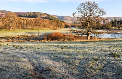 Peebles Cottage | COACHMAN'S COTTAGE, pet friendly, with open fire in Peebles