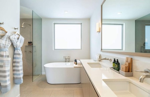Providenciales Hotel | Coastal Chic Oceanfront Villa Offering Peaceful Boutique Vibes