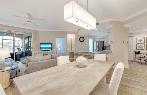 Tropical Cove Condo | Coast Awhile at Lexington CC Lake Village