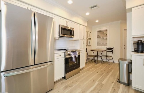 Tropical Cove Condo | Coast Awhile at Lexington CC Lake Village