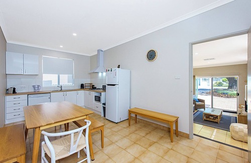 Geographe House | Coast Haven Busselton – Bright, Retreat Near Beach
