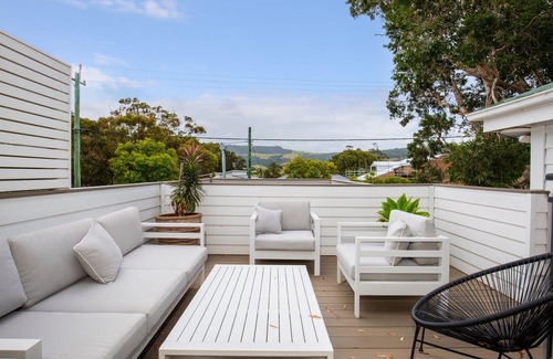 Werri Beach Cabin | Coast - Pet Friendly - 3 Mins Walk to the Beach