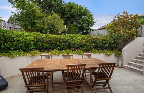 Werri Beach Cabin | Coast - Pet Friendly - 3 Mins Walk to the Beach