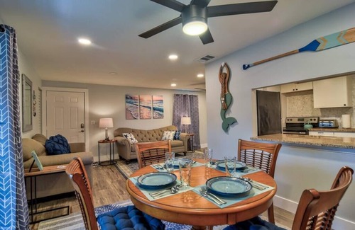 South Bradenton Condo | *Coastal 2/2 Condo w/Pool 6 Mins to IMG